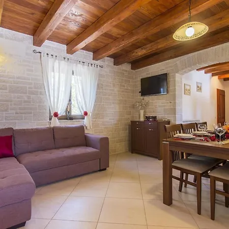 Casa Mia Mit Privatem Pool By Interhome Vikendica Barban