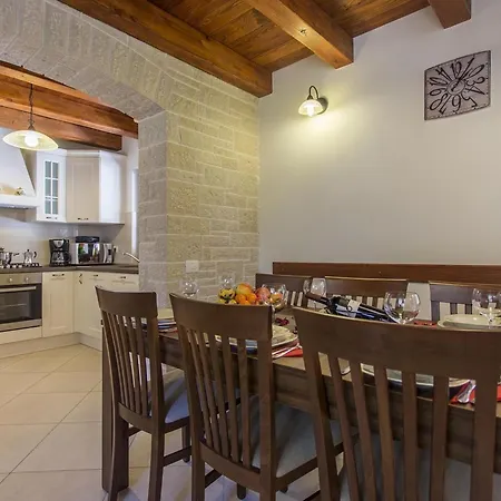 Holiday home Casa Mia Mit Privatem Pool By Interhome